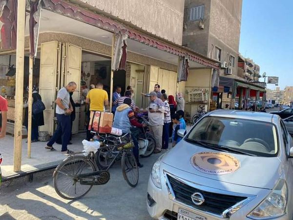 اقبال المواطنين على شراء الارز ببورسعيد