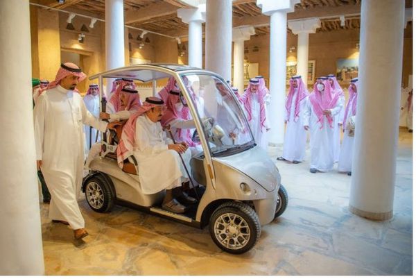  الملك سلمان يزور مكان ميلاد السعودية (صور)