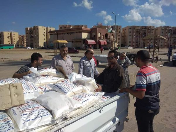 توزيع الارز بأحياء بورسعيد