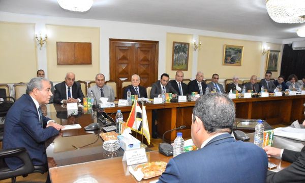 وزير التموين مع رئيس البنك الزراعي المصري ‎