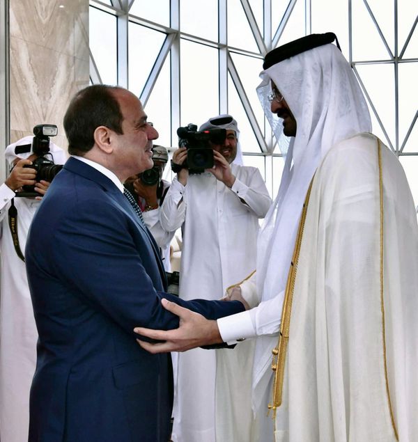 وصول الرئيس السيسي لقطر لحضور حفل افتتاح كأس العالم