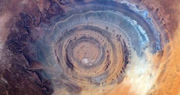 لغز عين صحراء موريتانيا 
