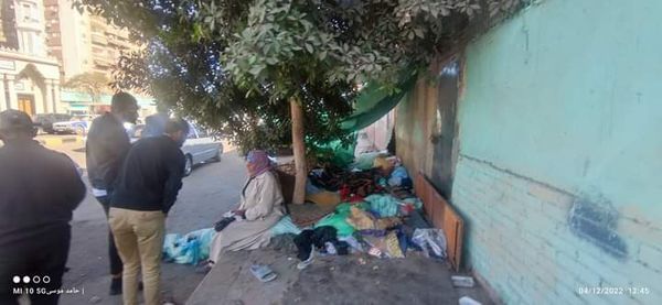 مشردة مثقفة تعيش بشوارع بورسعيد 