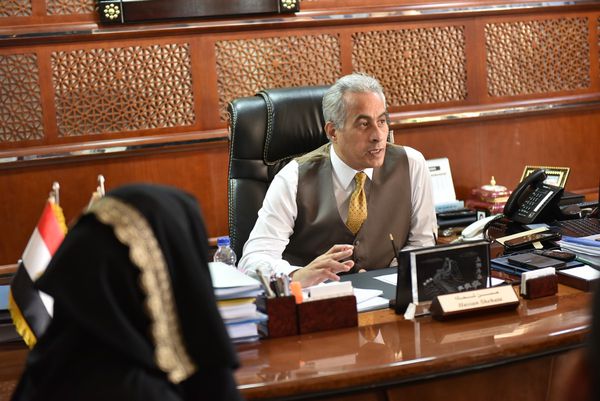 وزير القوى العاملة يلتقى القنصل العام المصرى الجديد بدولة الكويت 