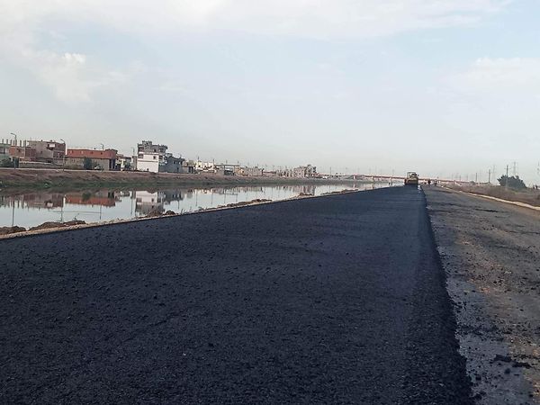 أعمال رصف وتطوير طريق بحري ترعة السلام جنوب بورسعيد. 