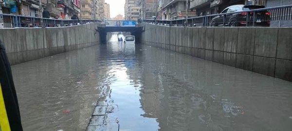 غرق حافلة في نفق سيدي بشر بالإسكندرية 