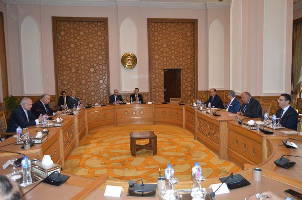 وزير الخارجية يستقبل مجلس ادارة المجلس المصري للشئون الخارجية