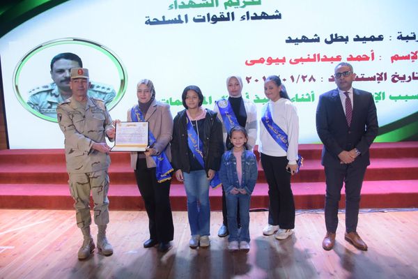 القوات المسلحة تنظم ندوتين تثقيفيتين بجامعة أسيوط ومديرية التربية والتعليم بمحافظة القاهرة 