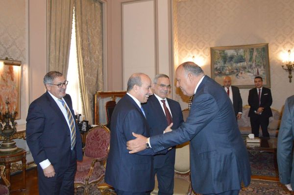 وزير الخارجية يستقبل رئيس مجلس المستشارين المغربي