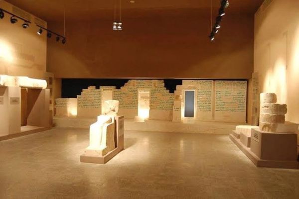 متحف ايمحتب