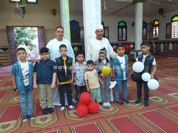 البالونات تزين مساجد كفر الشيخ في صلاة العيد 