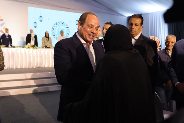 الرئيس السيسي خلال مأدبة إفطار الأسرة المصرية بالأسمرات