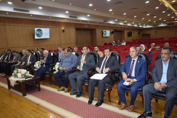 محافظ بورسعيد يتابع ٱخر مستجدات أعمال اللجنة المشكلة بشأن  تطوير وتنمية منطقة المثلث 