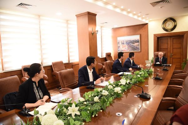 محافظ بورسعيد يلتقي رئيس مجلس إدارة مجموعة تيدا مصر وتيدا الصين إفريقيا لبحث سبل التعاون 