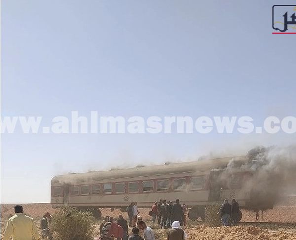 أول صور حريق في إحدى عربات قطارات مطروح بسيدي عبدالرحمن