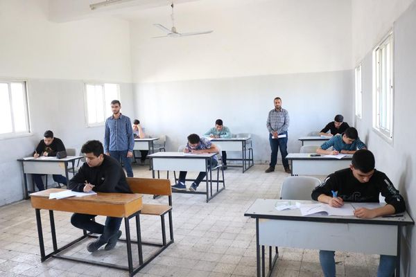 امتحانات الثانوية العامة الأزهرية بفلسطين 