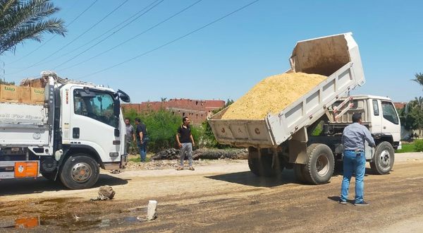 خلال رفع زيت طعام من سيارة نقل ثقيل على طريق طرشوب بمركز ببا 