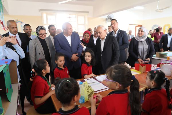 وزير التعليم يوجه بإطلاق أول مدرسة رسمية دولية 