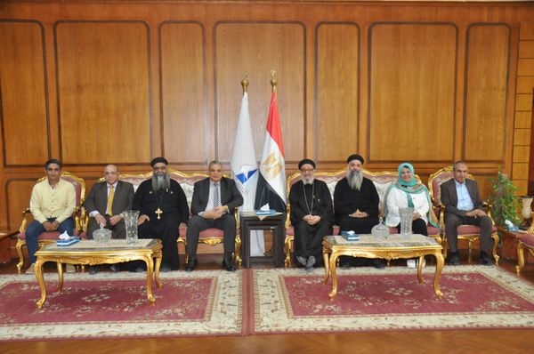 رئيس جامعة كفر الشيخ يستقبل وفد الكنيسة الأرثوذكسية للتهنئة بعيد الأضحي المبارك