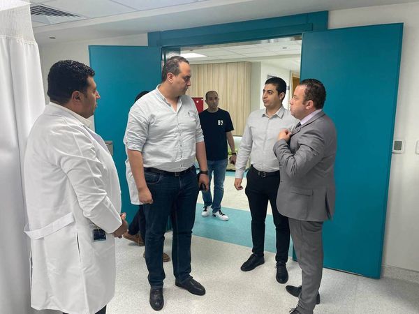 رئيس هيئة الرعاية الصحية يتفقد مستشفى شرم الشيخ الدولي 
