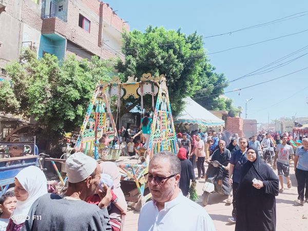 زيارة المقابر في ثان أيام العيد الاضحى المبارك بالفيوم 