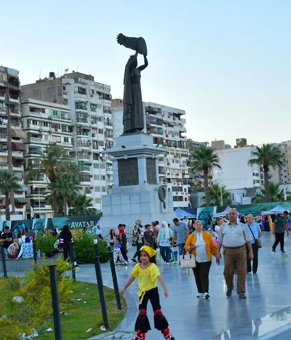 ساحة مصر و الممشى السياحي يستقبلان المواطنين من أبناء بورسعيد وزوارها. 