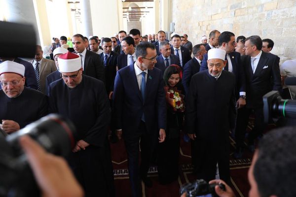 شيخ الأزهر ورئيس مجلس الشيوخ الكازاخي في افتتاح مسجد الظاهر بيبرس 