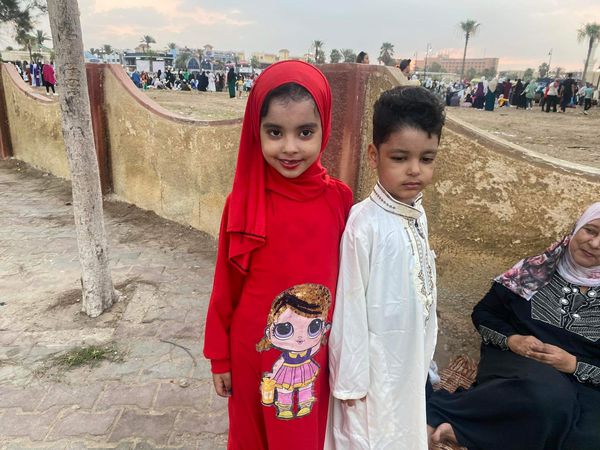 فرحة الاطفال  فى ساحة صلاة العيد 