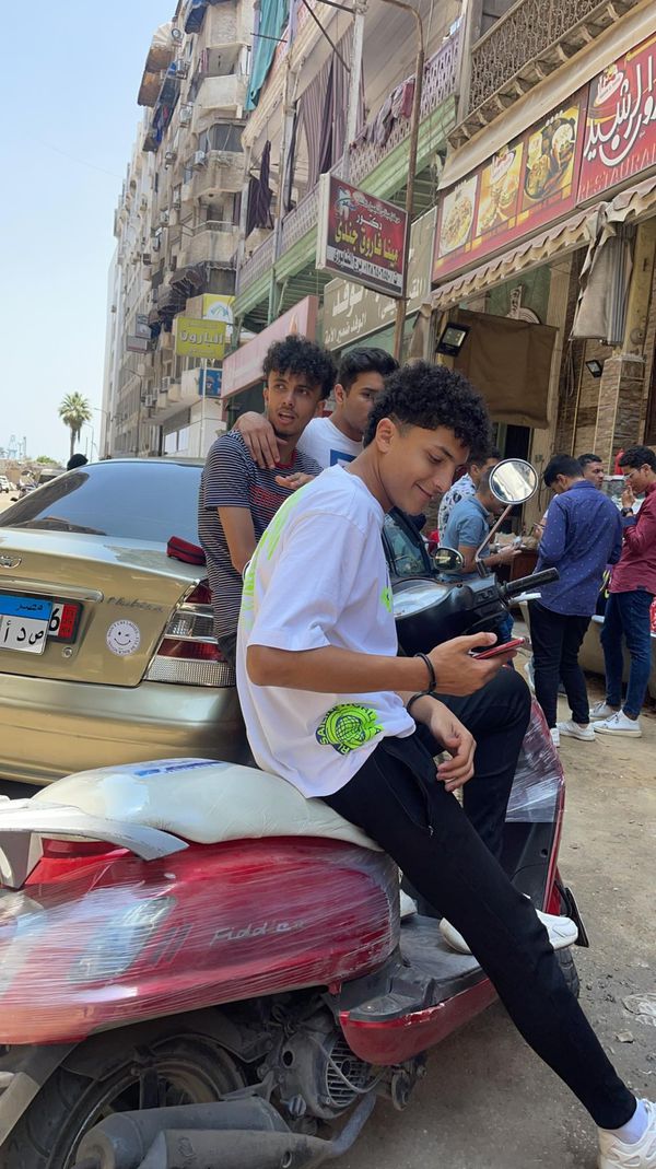 فرحة و سعادة طلاب الثانوية العامة ببورسعيد بعد اداء امتحان اللغة العربية 