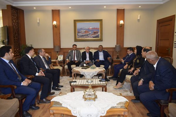 محافظ بورسعيد يستقبل وفد لجنة الصناعة بمجلس النواب 