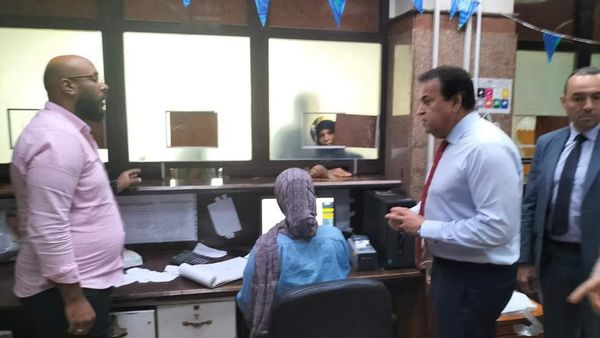 وزير الصحة في مستشفى الفاطمية بالقاهرة 