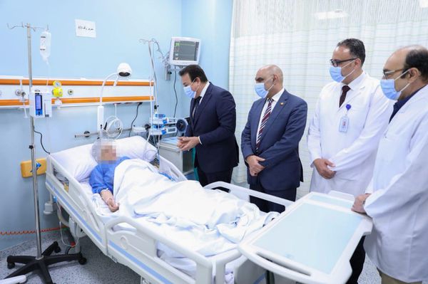 وزير الصحة يتفقد التشغيل التجريبي بمستشفى التأمين الصحي بالعاصمة الإدارية الجديدة 