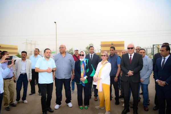 وزيرة البيئة تفتتح المحطة الوسيطة بمركز أبو تشت ومصنع معالجة وتدوير المخلفات بنجع حمادى 