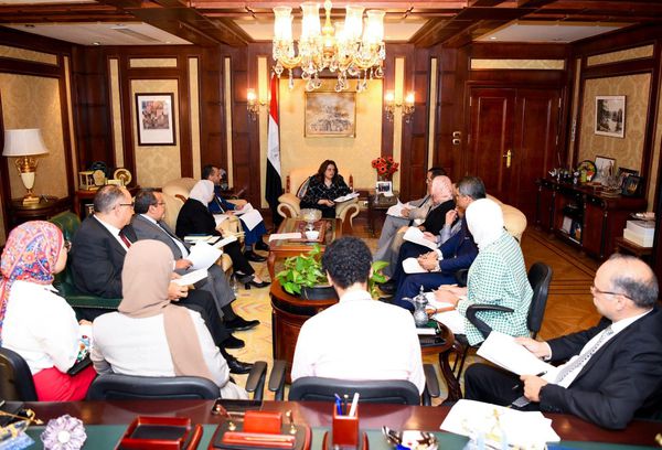 وزيرة الهجرة تترأس اجتماعا تنظيميًا عن المؤتمر الرابع للمصريين بالخارج