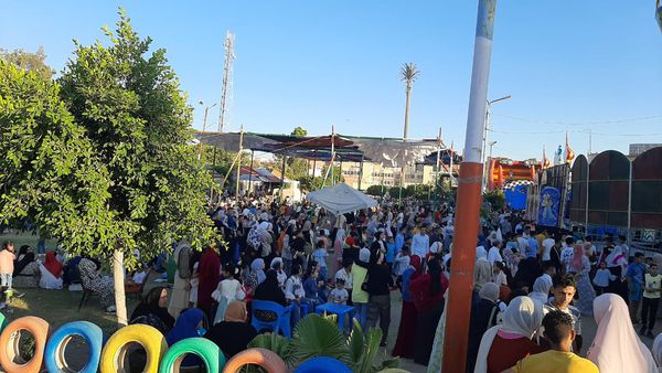 إقبال المواطنين علي الحدائق للاحتفال بالعيد 