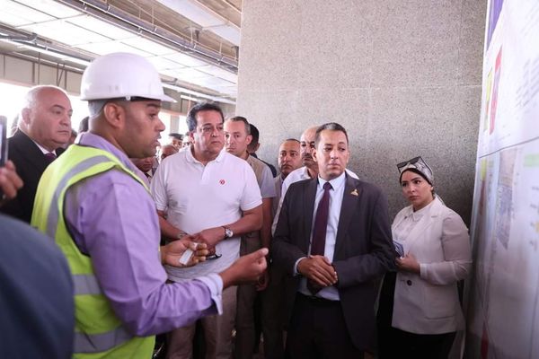 جولة وزير الصحة في محافظة قنا