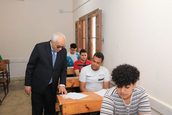وزير التعليم يختتم جولاته لمتابعة انتظام سير امتحانات الثانوية العامة بمحافظة الجيزة 