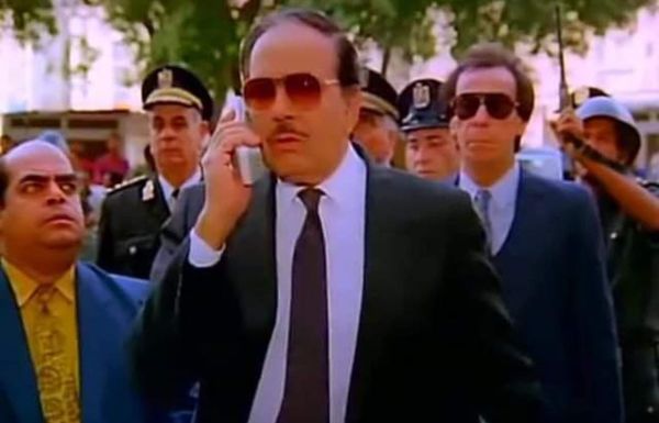 كمال الشناوي في فيلم الإرهاب والكباب 