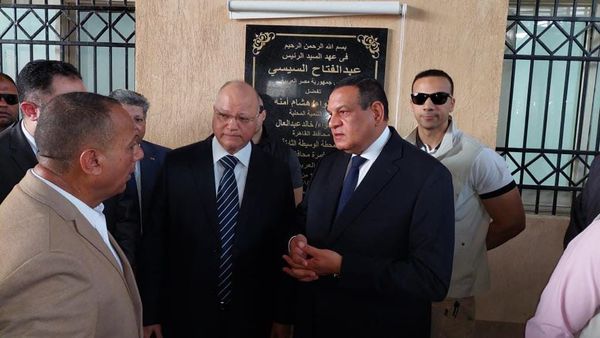 وزير التنمية المحلية ومحافظ القاهرة يفتتحان المحطة الوسيطة الثابتة 