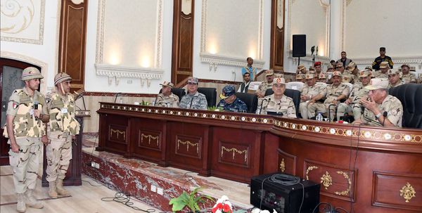 وزير الدفاع يشهد تنفيذ المرحلة الرئيسية لمشروع مراكز القيادة التعبوى للجيش الثالث الميدانى