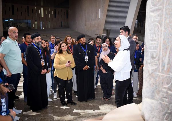 وزيرة الهجرة تجري زيارة للمتحف المصري الكبير بصحبة الوفد الشبابي لملتقى لوجوس الثالث