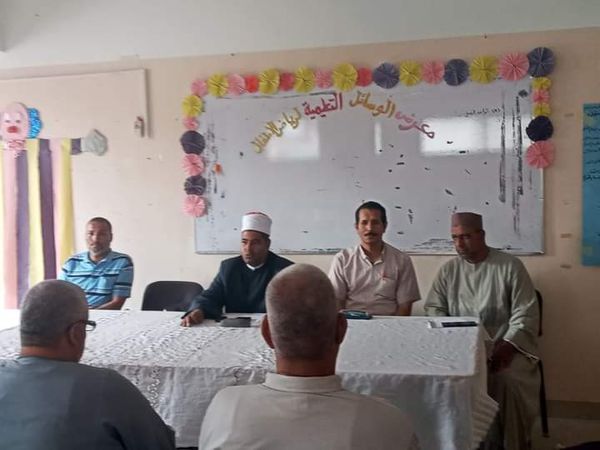 رئيس منطقة الإسماعيلية الأزهرية يختتم لقاءاته مع الموجهين استعدادًا للعام الدراسي