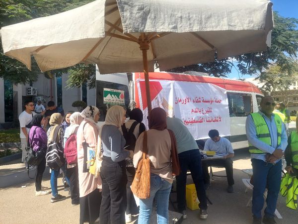 حملات للتبرع بالدم للفلسطينيين