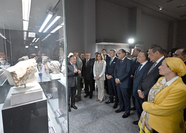 رئيس الوزراء يشهد افتتاح المتحف اليوناني الروماني بعد الترميم