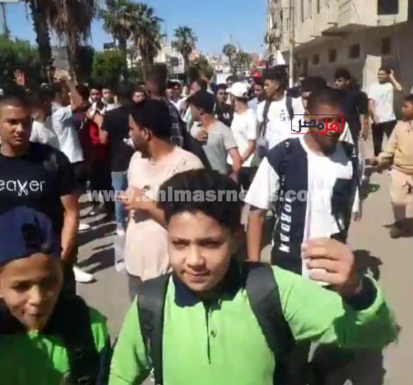 مظاهرات طلابية تضامناً مع الفلسطينيين 