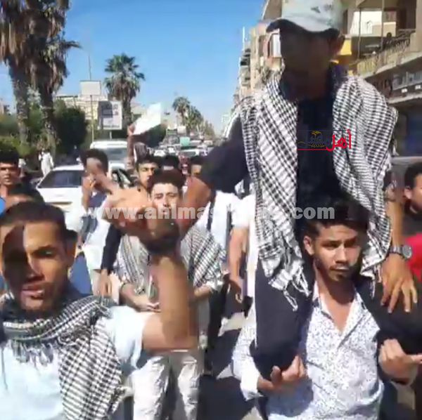 مظاهرات طلابية تضامناً مع الفلسطينيين 