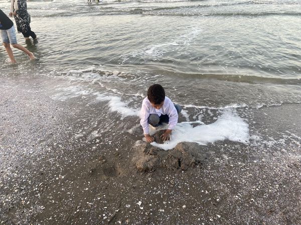 استمتاع الاطفال على شاطىء بورسعيد 