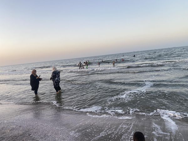 اقبال كبير على شاطىء بورسعيد 