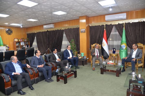 محافظ الإسماعيلية يستقبل وزير الصحة الليبي 