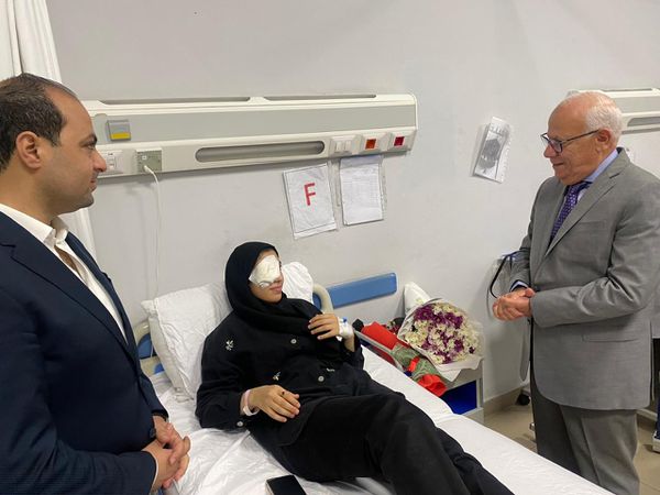 محافظ بورسعيد يزور مصابي غزة الذين يتلقون العلاج بمستشفى الرمد ببورسعيد  